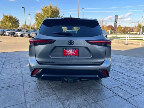 2026 Toyota Highlander XLE