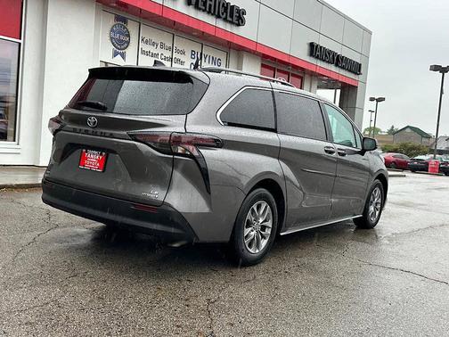 Predawn Gray Mica 2023 Toyota Sienna LE