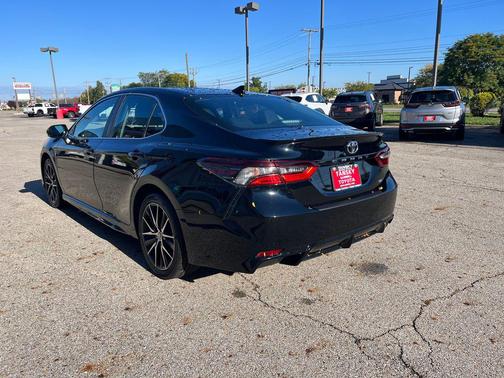 2023 Toyota Camry SE