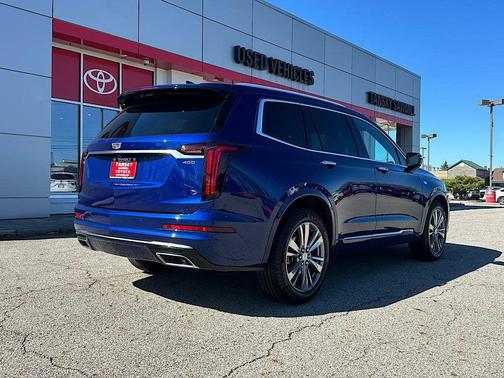 2025 Cadillac XT6 Premium Luxury FWD