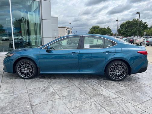 2025 Toyota Camry XLE