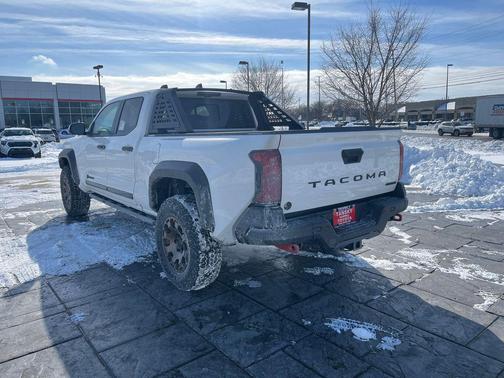 2026 Toyota Tacoma Hybrid Trailhunter