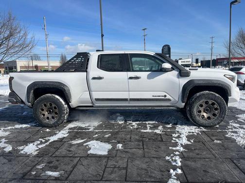 2026 Toyota Tacoma Hybrid Trailhunter