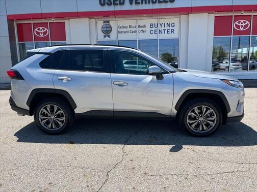 2022 Toyota RAV4 Hybrid XLE Premium
