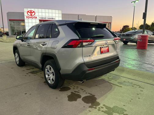 2025 Toyota RAV4 LE