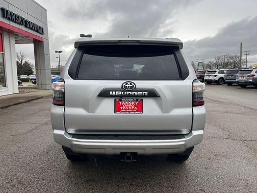 2024 Toyota 4Runner TRD Off Road