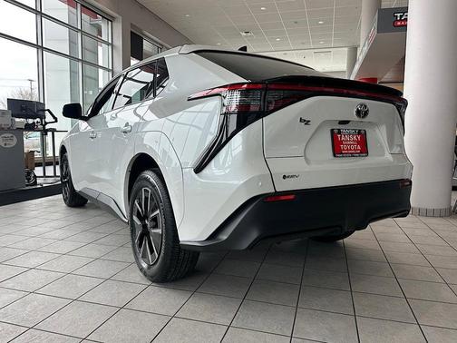 2026 Toyota bZ XLE Plus
