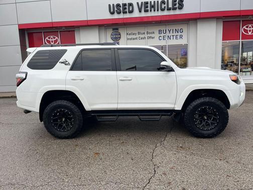 2022 Toyota 4Runner TRD Off Road Premium