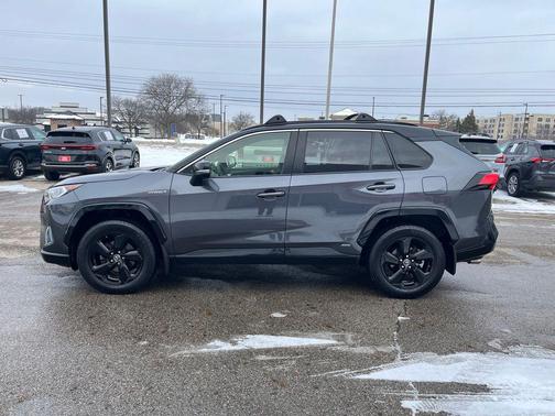 2019 Toyota RAV4 Hybrid SE
