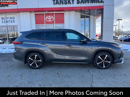 2022 Toyota Highlander XSE
