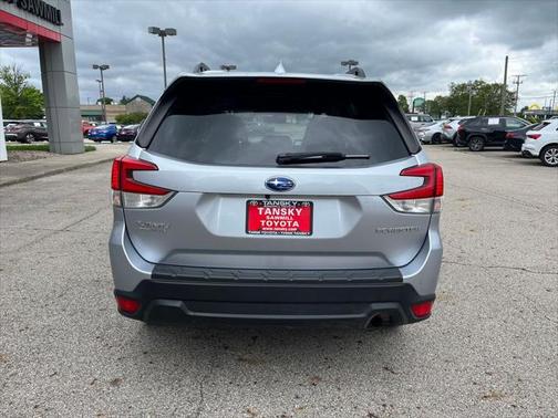 2022 Subaru Forester Premium