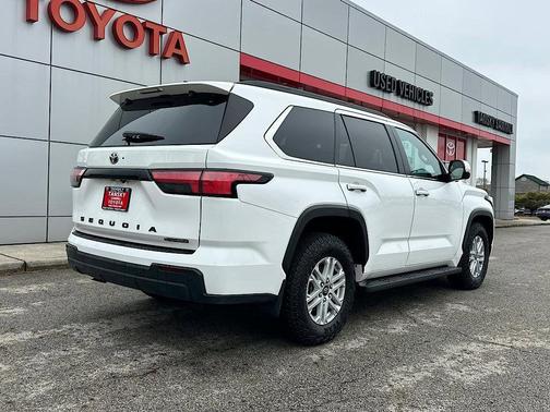 2025 Toyota Sequoia SR5