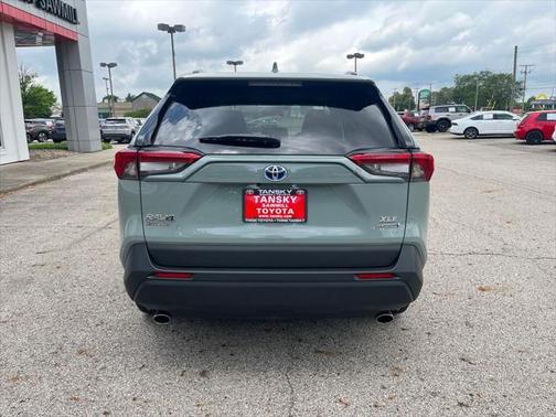 2022 Toyota RAV4 Hybrid XLE Premium