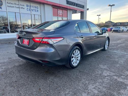 2018 Toyota Camry LE