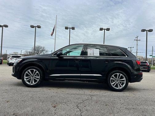 2025 Audi Q7 55 Premium Plus