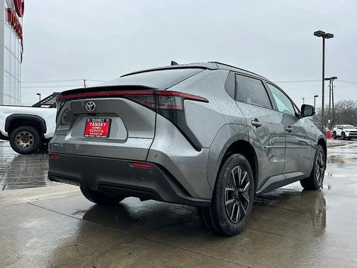 2026 Toyota bZ XLE Plus
