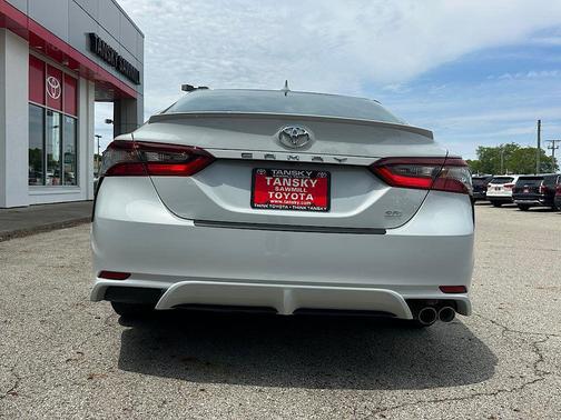 Ice Edge 2024 Toyota Camry SE