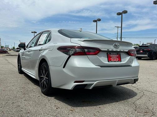 Ice Edge 2024 Toyota Camry SE