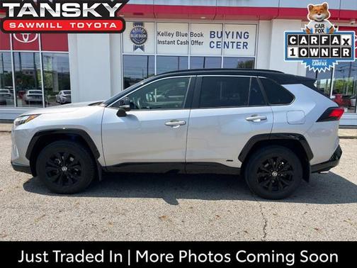 2022 Toyota RAV4 Hybrid SE
