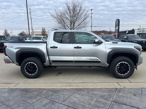 2026 Toyota Tacoma Hybrid TRD Off-Road