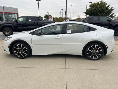 2026 Toyota Prius Plug-In Hybrid XSE Premium
