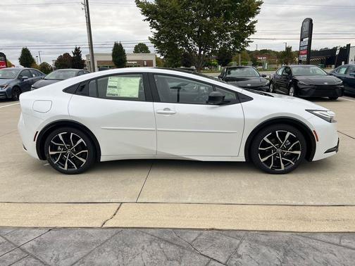 2026 Toyota Prius Plug-In Hybrid XSE Premium