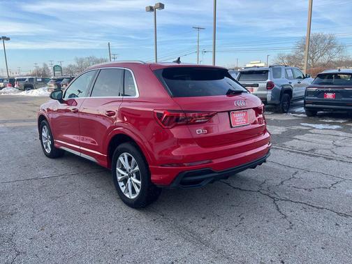 2025 Audi Q3 Premium 45 TFSI S line quattro Tiptronic