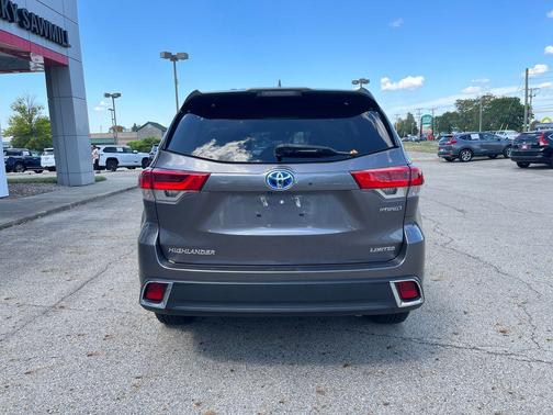 2019 Toyota Highlander Hybrid Platinum