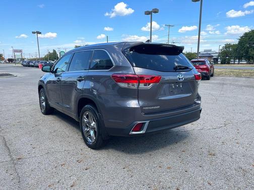 2019 Toyota Highlander Hybrid Platinum