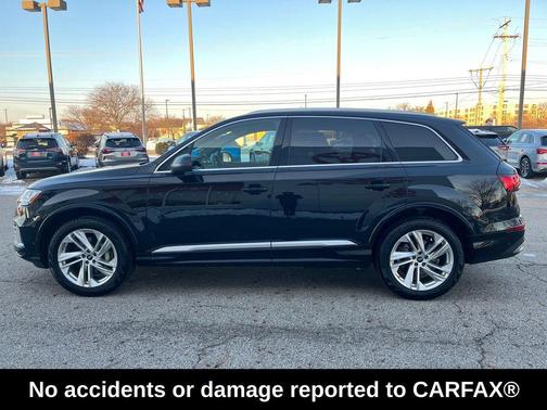 2023 Audi Q7 45 Premium