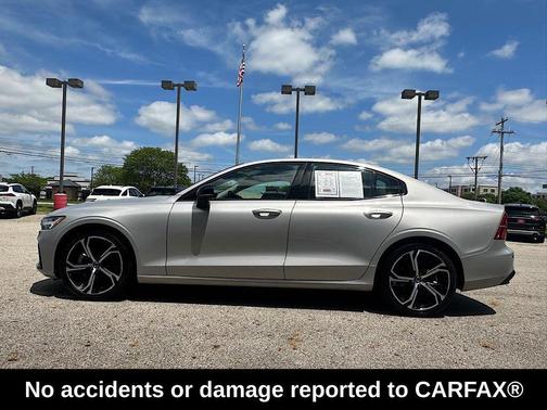 Bright Dusk Metallic 2024 Volvo S60 B5 Core Dark Theme