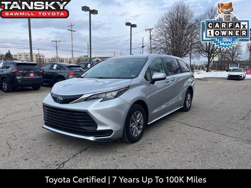 2024 Toyota Sienna LE