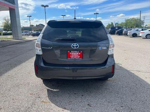 2013 Toyota Prius v Five