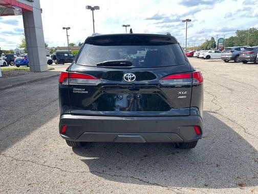 2024 Toyota Corolla Cross XLE
