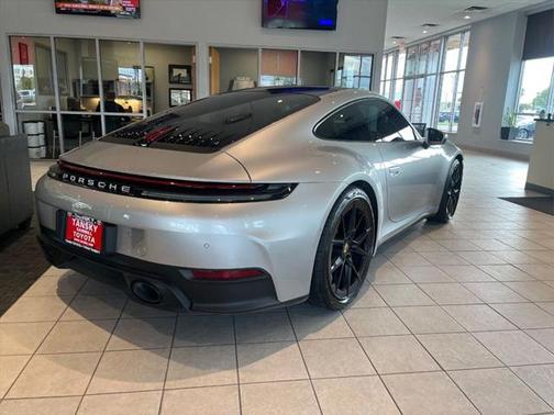 2025 Porsche 911 Carrera