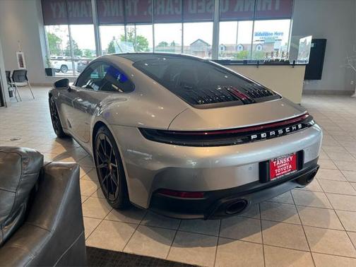 2025 Porsche 911 Carrera