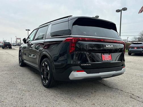 2025 Kia Carnival EX