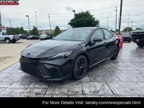 2025 Toyota Camry SE
