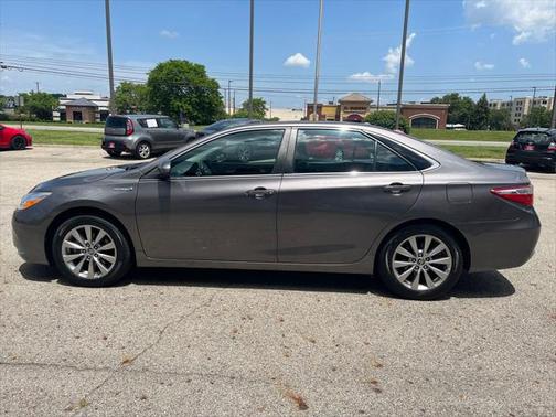 2017 Toyota Camry Hybrid XLE