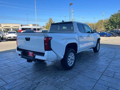 2025 Toyota Tacoma SR5