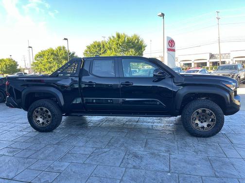 2025 Toyota Tacoma Hybrid Trailhunter