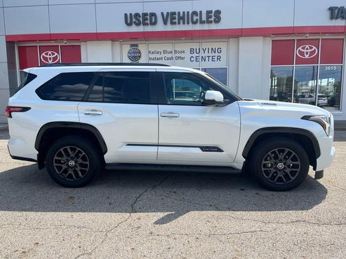 2024 Toyota Sequoia Platinum