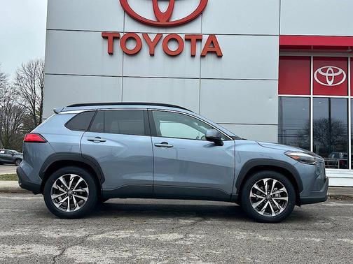 2023 Toyota Corolla Cross XLE