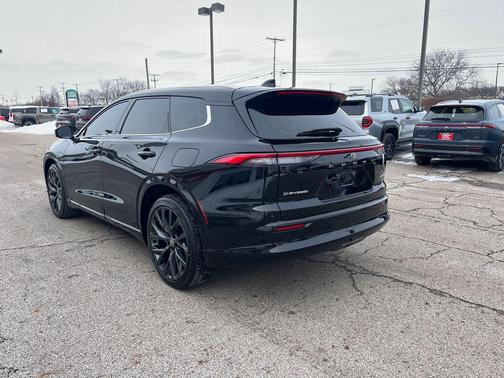 2025 Toyota Crown Signia Limited