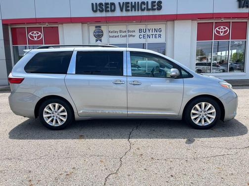 2015 Toyota Sienna XLE