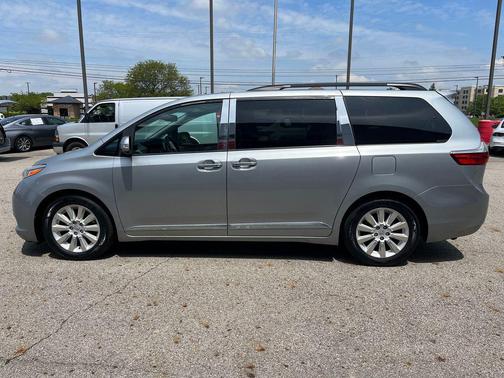 2015 Toyota Sienna XLE