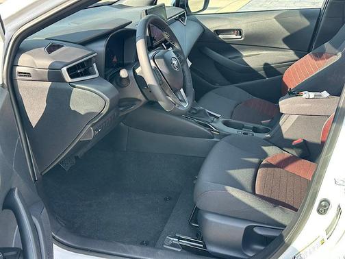 Wind Chill Pearl 2026 Toyota Corolla SE