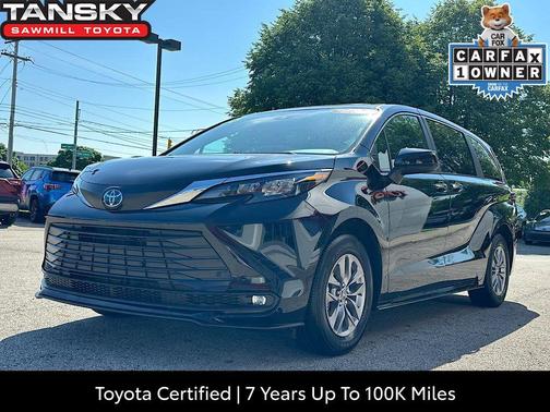 Midnight Black Metallic 2025 Toyota Sienna XLE