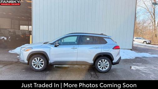 2025 Toyota Corolla Cross LE