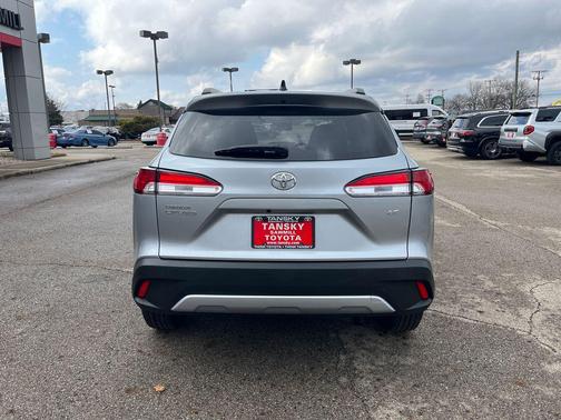 2025 Toyota Corolla Cross LE